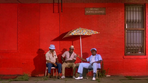 snapshot-cinema:Do The Right Thing (1989)Dir: Spike LeeDP: Ernest R. Dickerson