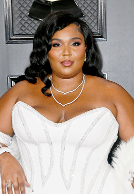 p-pikachu:Lizzo attends the 62nd Annual GRAMMY Awards.Atelier Versace