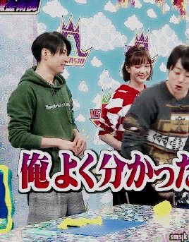 Damn Sakuraiba strike again!!“Passionate hug” XDwhy did they cut the part where Aiba sai