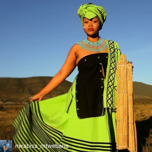 It&rsquo;s a Xhosa thing! @nwabisa_mtwebana  Get inspiration for any occasion on the AfriqOkin a