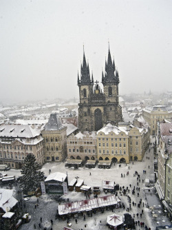 travelingcolors:  Prague | Czech Republic (by ken—) 