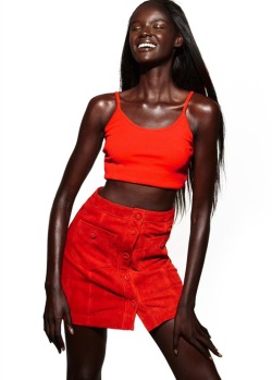 flyandfamousblackgirls:  continentcreative:  Duckie Thot by Shane Suban  I can’t!! 