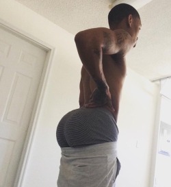 iamkiingkee:  luckyb11in:  🎂 🎂 🎂  Forgot I took this one 😈