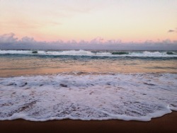 peachypalm:  The beach was looking so pretty tonight and the water was so warm!