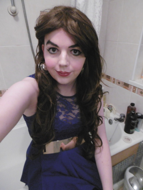 PicturesAbsolutely adore this dress, so elegant and pretty! &lt;3