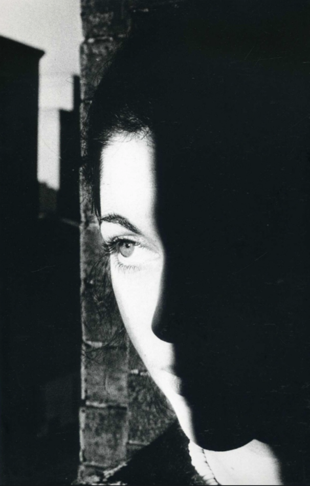 kvetchlandia:Ralph Gibson      Syntax, from the “Infanta” Series     1974
