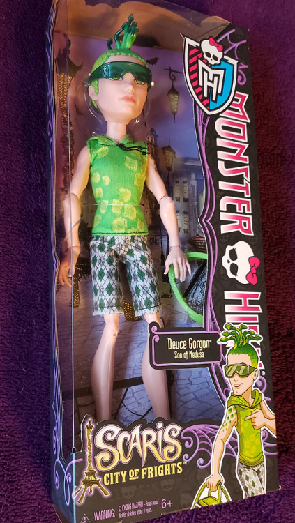 natalunasans: heyhey hoho these monster high have gotta go trying to destash some more… please ask m
