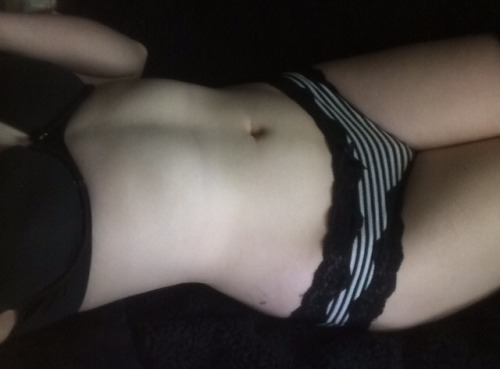 euphorrric:  hi whats up i’m back to remind you to love your bodies today (and every other day) p.s sorry about the shit quality of the pic on the right, idk what happened w my cam there