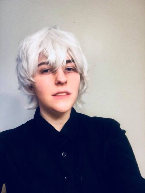 Some wig/makeup tests for Unknown (Mystic Messenger) Gotta dye the tips still and grab the contacts 