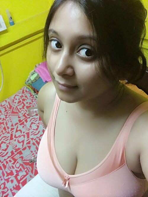 Runstar Desi Mallu Aunty