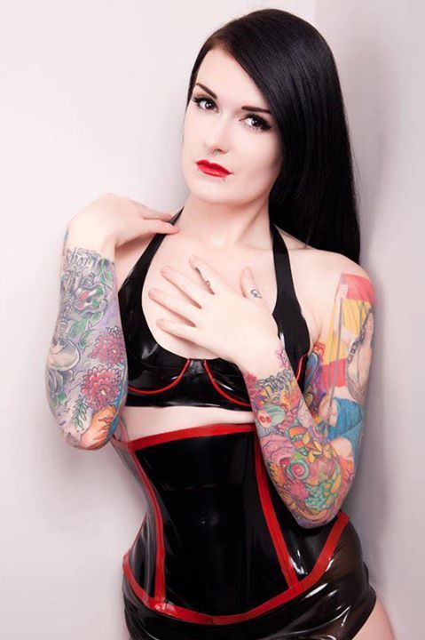 wealllovealternativemodels:  Betty Havok. Justine-Louise Photography.