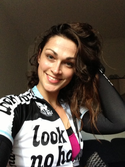 couturethin: New look mum no hands jersey! Happy girl! Great ride!