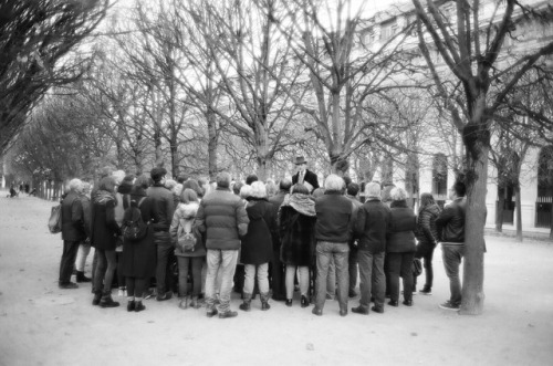Gather around, gather around. Here I tell you an useless story to your life.