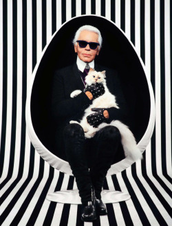cocaine-nd-caviar:  nowadaysart:  Karl Lagerfeld  Follow cocaine-nd-caviar for daily architecture, art and lots of fashion!