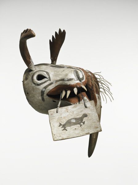 Yup’ik mask, early 20th century. Canada, Yukon. Dimensions : 50 x 36 x 34 cm