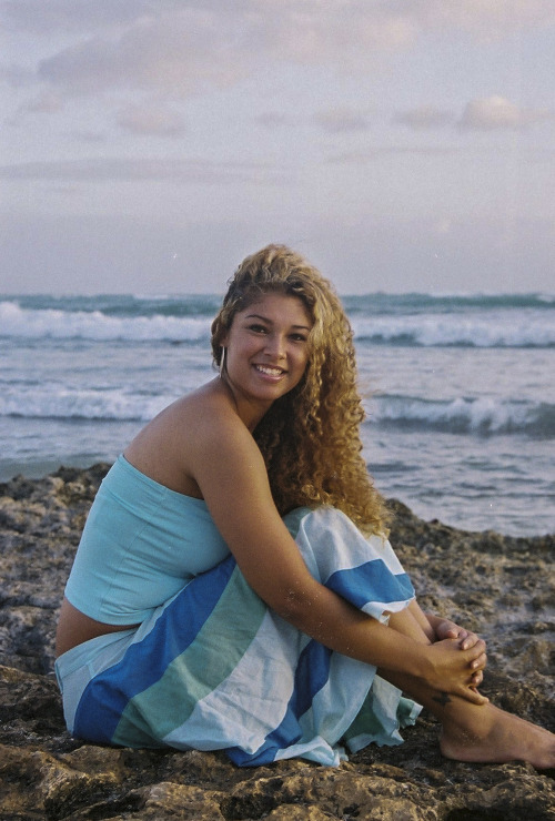 Flashback Fridays: Tiffany 2003
Who better to feature in this week’s flashback, Tiff! We headed out to Barber’s Point on Oahu for a graduation (if I remember correctly) photo shoot.
Camera: Pentax ZX50
Film: Kodak 400 35mm
©2003 christy zehr