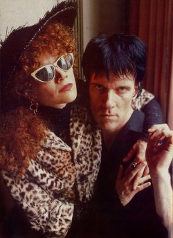 gothtriggers:  rimbaudwasademonchild:  The Cramps: Poison Ivy and Lux Interior photographed by Andre Grossmann, 1990. via: The Cramps fan page  If you’ve ever aspired to have something like this… 