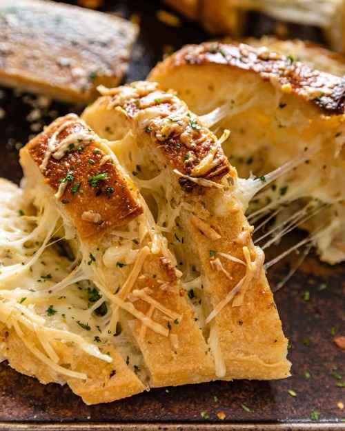 daily-deliciousness:Garlic bread (in air fryer)