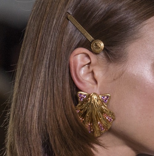 soierose: versace ss18