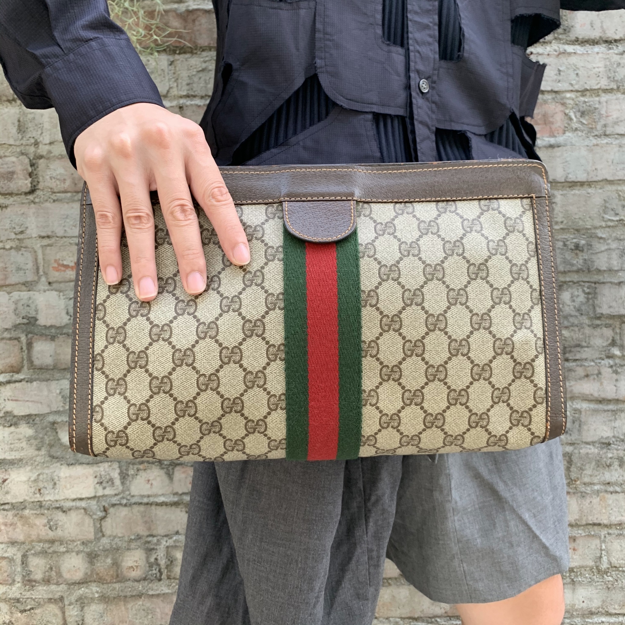 drijvend drinken extract Italian famous brand used GUCCI 20th Anniversary brown leather and PU  handbag clutch bag has defects - Shop Mr.Travel Genius Antique shop Handbags  & Totes - Pinkoi