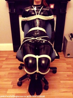 pinkstarsfallinginreverse:  Equipment and ropework: thattroikidd 