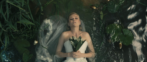 Spicycaps:melancholia (2011) Dir. Lars Von Trier