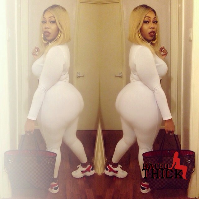 ratedthickent:  Thick azz @iamtamzinlondon (🍉booty)