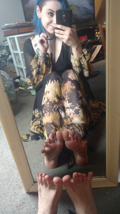 themissarcana: A lovely lovely oh so pretty dress I was gifted for my birthday from my wishlist :) I
