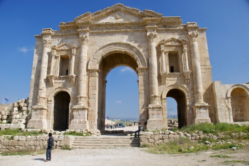 classicalmonuments:The Arch of HadrianGerasa (Jerash), Jordan129-130 AD22 mThe Arch of Hadrian in Je