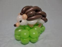 gifsboom:  Incredible Balloon Animals.(by