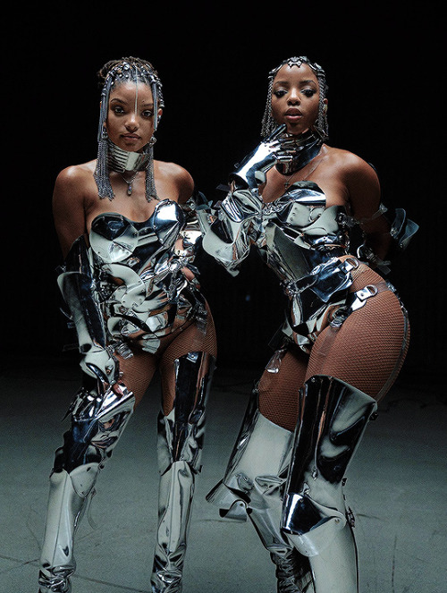 femalepopculture:   chloexhalle: ungodly