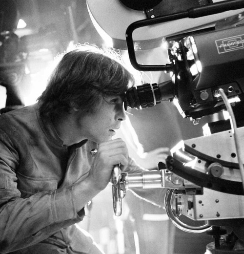 retrostarwarsstrikesback: Carrie fisher,Mark Hamill and Billy Dee Williams behind the camera while f