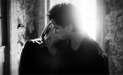 comeonpouty-blog:  damon and elena in 5x19 + parallels 
