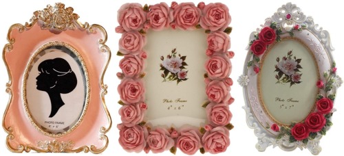 pretty floral framesone (by Gift Garden)two - white / yellow (by KONVINIT and Zhenzan Frames)three (