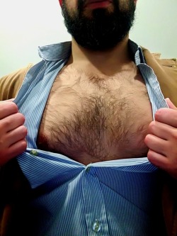 masterjoao:  Hairy and fucking proud of it