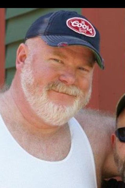 thebigbearcave:  limebear69:  thebigbearcave:  Do you see it now????  SO adorable both versions.  I’d get down with either version.  I love the younger picture gives you the DIMPLE!  The beard covers that up.  It’s an asset!  Oh I *swooned* and continue