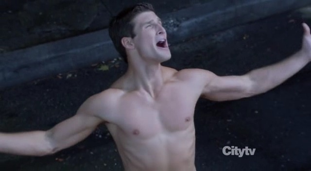 socialitelife:  Parker Young should be shirtless on Suburgatory every week! 