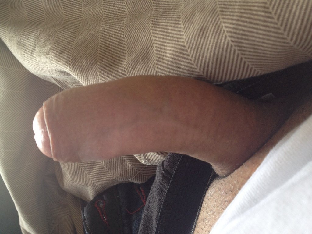 submit-your-penis:To the leftsubmit-your-penis.tumblr.com