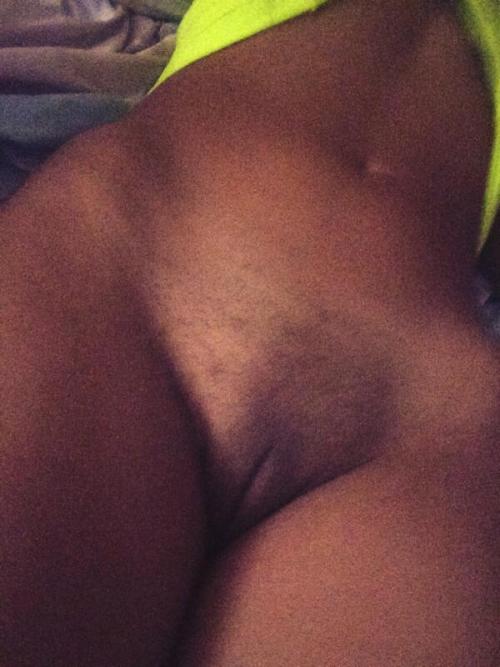 iiiwannaseeyounaked:  iiiwannaseeyounaked.tumblr.com 