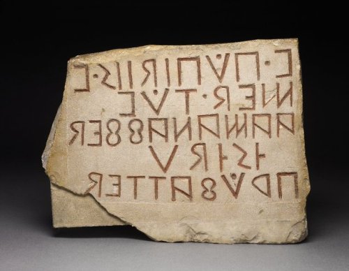 antiquitystuff:Stone stele from 300-100BC containing an Oscan inscription.It was found on the inner 