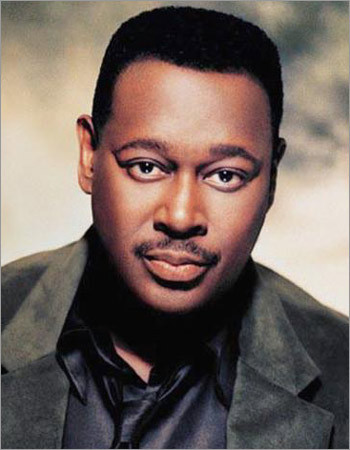 cloud9juicy:  mvrcooo:  cocaineteas:  mercedesbenzodiazepine:Luther Vandross  She do tho…  😭😂Even years later the internet manages to pull stunts like these, fuck.  LMFAOOOOOOOOOOO