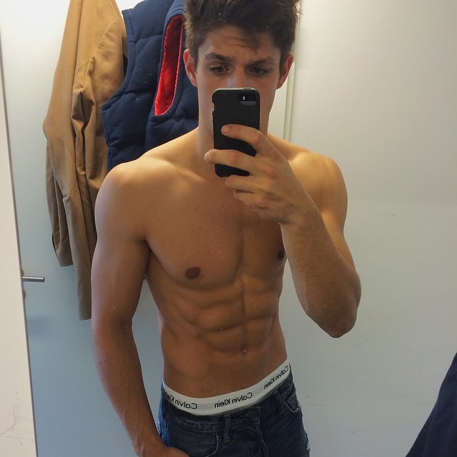 prettygayboys:  similar posts: here