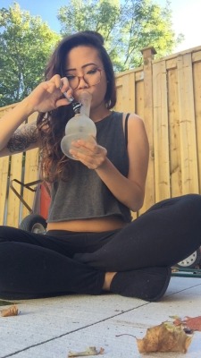 stonerjpeg:  m-a-r-yjuana:  badassbongs:  Our buddies are giving away an insane BONG! Enter Here &gt;&gt;&gt; Enter NOW The best dank store on the web!  Kindly fuck off her photo thankssss^^^  thaNK YOU I hate self promoters ffs