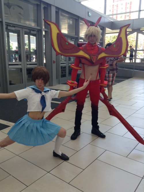 spectralcutie:Comic Con was really awesome, complete with some hella rad cosplayers!!If you see your