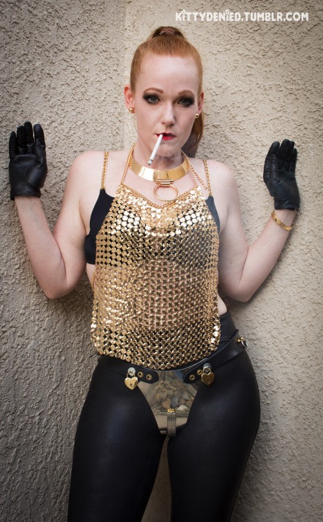 kittydenied: Some VS 120 pics for my smoking fetishists. :) 