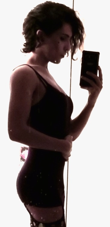 liltrapslut: I make soooo much more sense as a girl…
