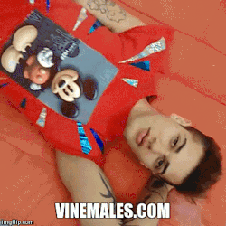 vinemales:  Innocent boy  - Reblog // Please