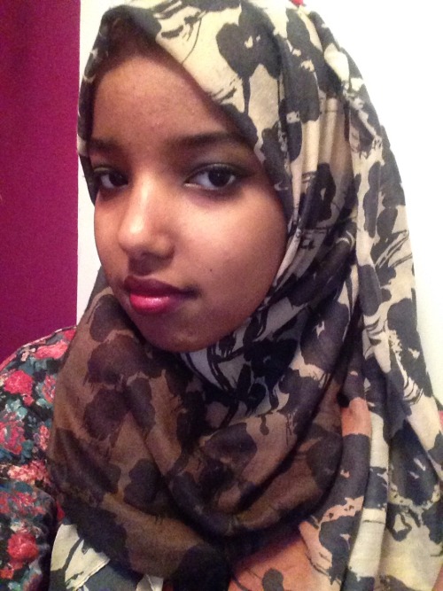 amalesque:  Black, beautiful and Muslim.  black out✌️✌️