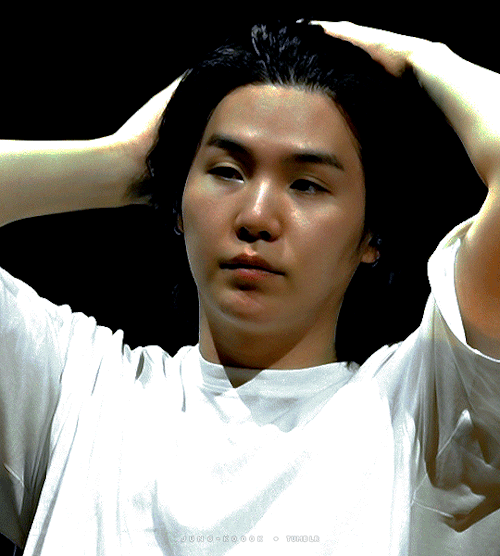 I Want Squeeze His Cheeks Too~