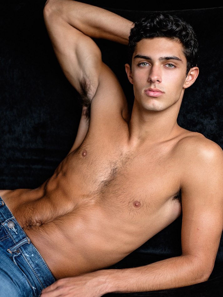 guys-hairy-arm-pits:  Guy’s Hairy Arm Pits  